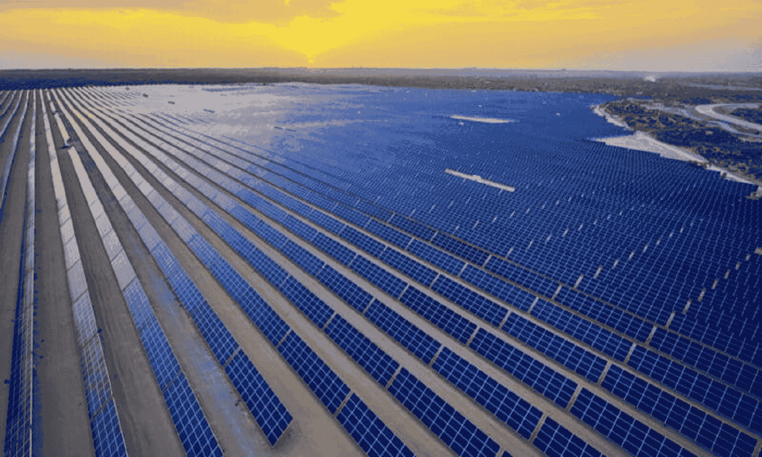 فوز محطة كوم امبو للطاقة الشمسية بجائزة صفقة العام في تحول الطاقة
